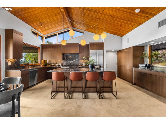 1209 Sw HESSLER Dr, Portland, OR 97239