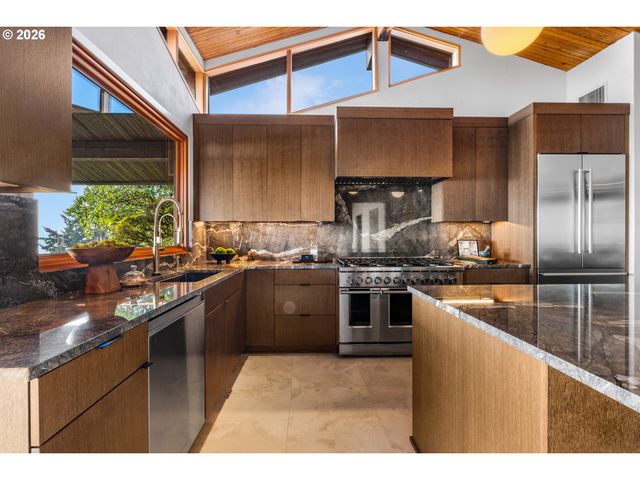 1209 Sw HESSLER Dr, Portland, OR 97239