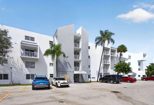 2840 NE 14th Street Causeway 109, Pompano Beach, FL 33062