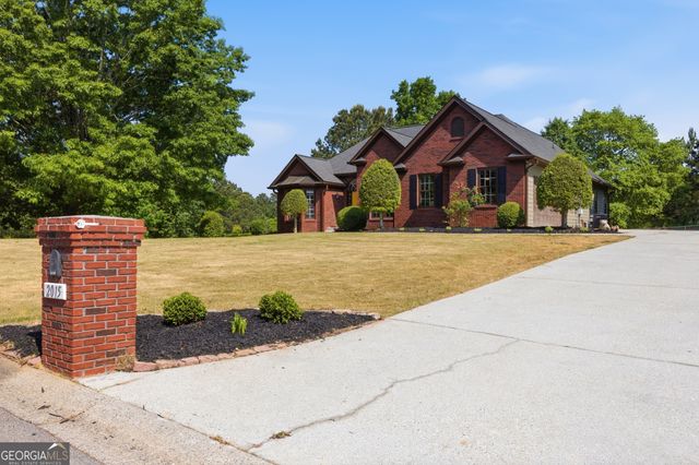 2015 Wood Valley Drive, Loganville, GA 30052