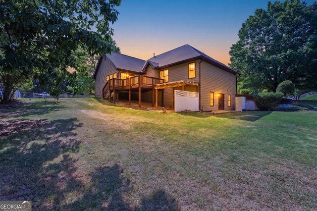 2015 Wood Valley Drive, Loganville, GA 30052