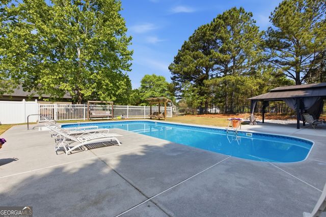 2015 Wood Valley Drive, Loganville, GA 30052