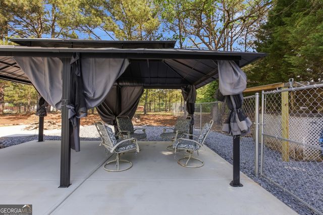 2015 Wood Valley Drive, Loganville, GA 30052