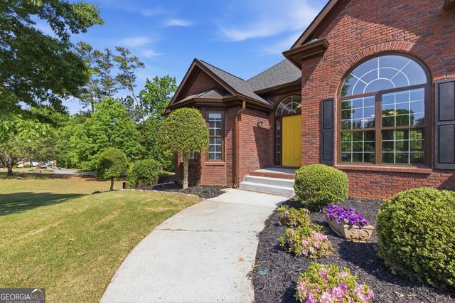 2015 Wood Valley Drive, Loganville, GA 30052