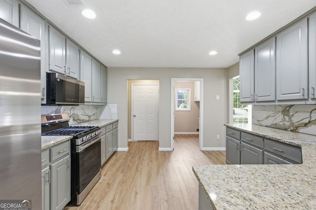 2015 Wood Valley Drive, Loganville, GA 30052