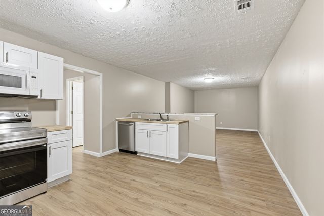 2015 Wood Valley Drive, Loganville, GA 30052