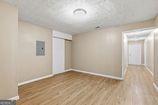 2015 Wood Valley Drive, Loganville, GA 30052