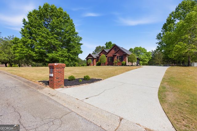2015 Wood Valley Drive, Loganville, GA 30052