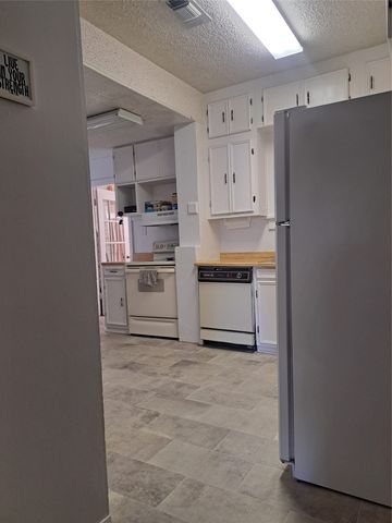 1106 Silas Street, Sweetwater, TX 79556