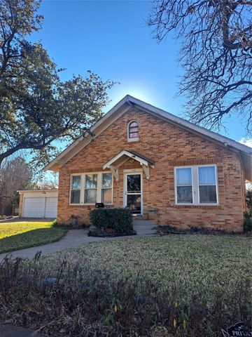 1106 Silas Street, Sweetwater, TX 79556