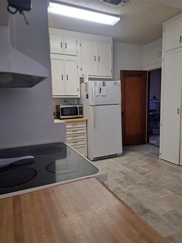 1106 Silas Street, Sweetwater, TX 79556