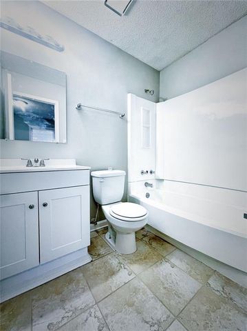 1550 Oakpointe Drive B, Marietta, GA 30008