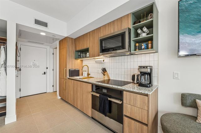 159 NE 6th St 3312, Miami, FL 33132