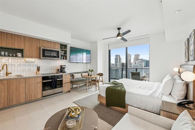 159 NE 6th St 3312, Miami, FL 33132
