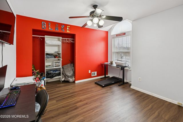 12 Crest Road, Jackson, NJ 08527