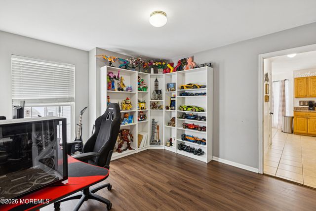 12 Crest Road, Jackson, NJ 08527