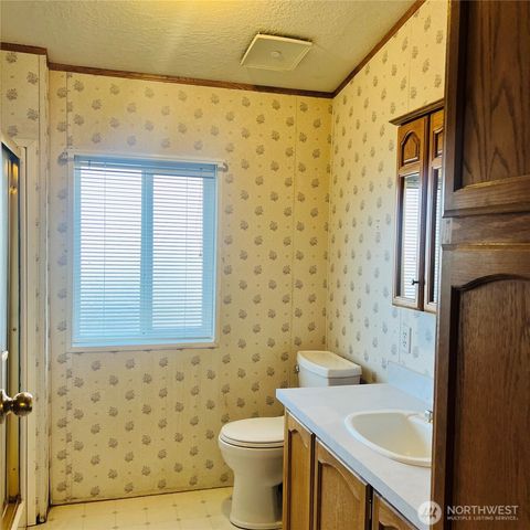 369 S Kentucky Ave, East Wenatchee, WA 98802