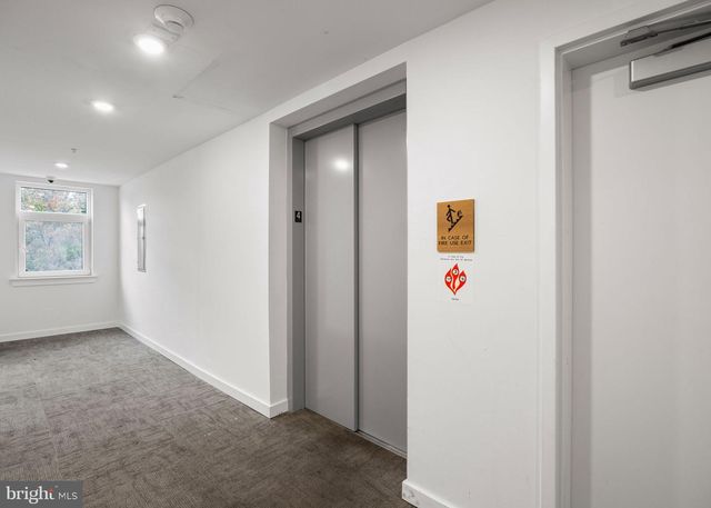 3449 SCOTTS LN #B319, Philadelphia, PA 19129