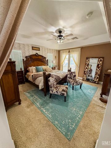 15608 Sammie Avenue, Bakersfield, CA 93314