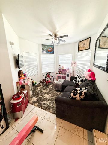 15608 Sammie Avenue, Bakersfield, CA 93314