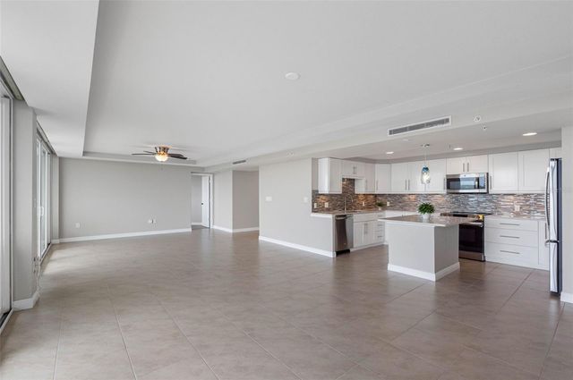 223 ISLAND WAY 7F, Clearwater Beach, FL 33767
