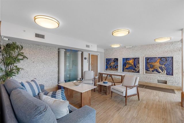 223 ISLAND WAY 7F, Clearwater Beach, FL 33767