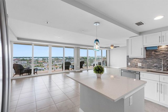 223 ISLAND WAY 7F, Clearwater Beach, FL 33767