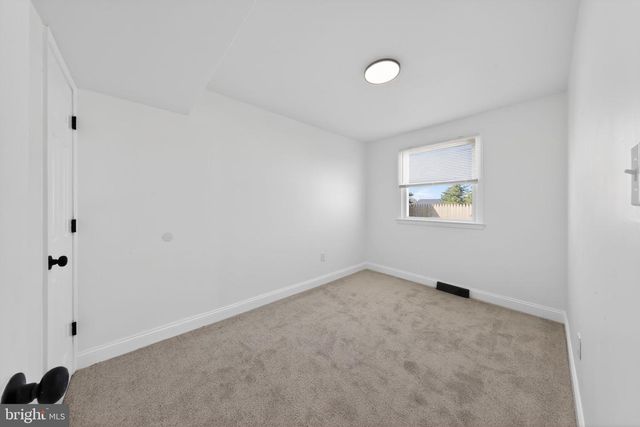 46 MORRIS RD, New Castle, DE 19720