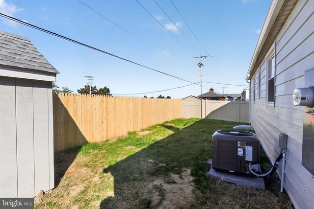 46 MORRIS RD, New Castle, DE 19720