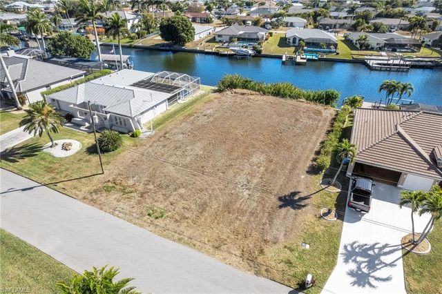 322 SE 33rd ST, Cape Coral, FL 33904