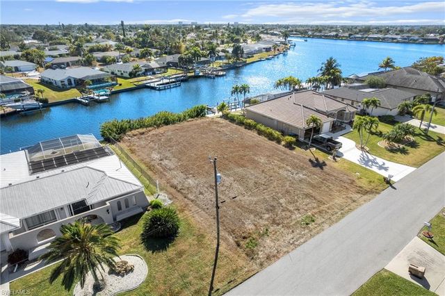 322 SE 33rd ST, Cape Coral, FL 33904