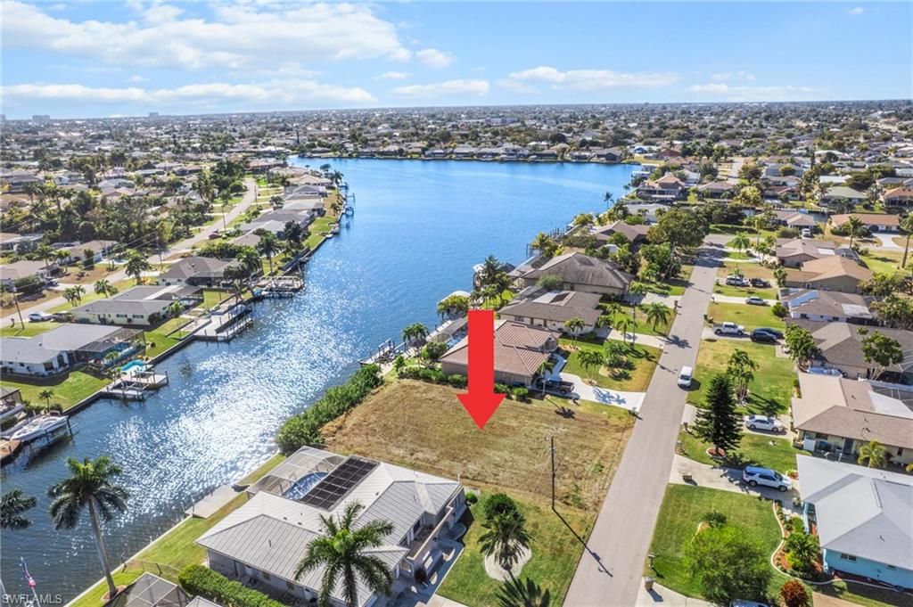 322 SE 33rd ST, Cape Coral, FL 33904