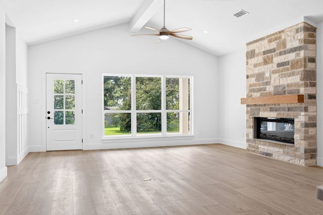 298 Autumn Wood Trail, Gun Barrel City, TX 75156