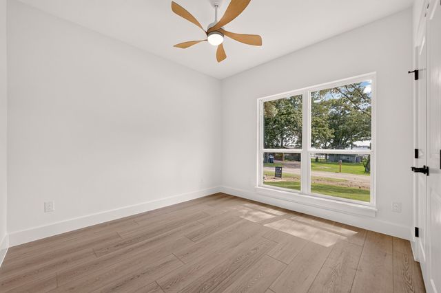 298 Autumn Wood Trail, Gun Barrel City, TX 75156