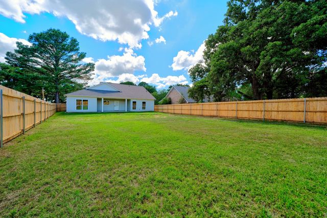 298 Autumn Wood Trail, Gun Barrel City, TX 75156
