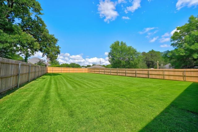 298 Autumn Wood Trail, Gun Barrel City, TX 75156