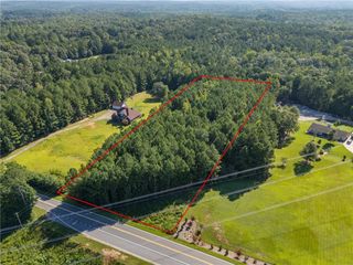735 Jackson Lake Rd, Jackson, GA 30233