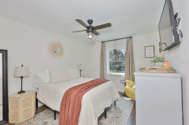 1806 E CARACAS STREET, Tampa, FL 33610