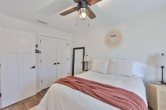 1806 E CARACAS STREET, Tampa, FL 33610