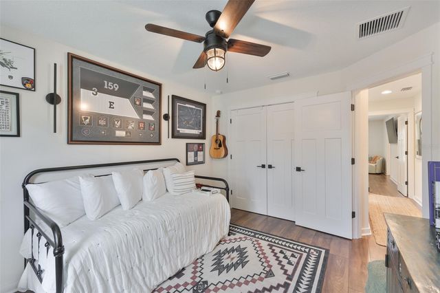 1806 E CARACAS STREET, Tampa, FL 33610