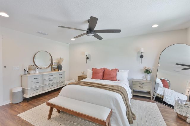 1806 E CARACAS STREET, Tampa, FL 33610