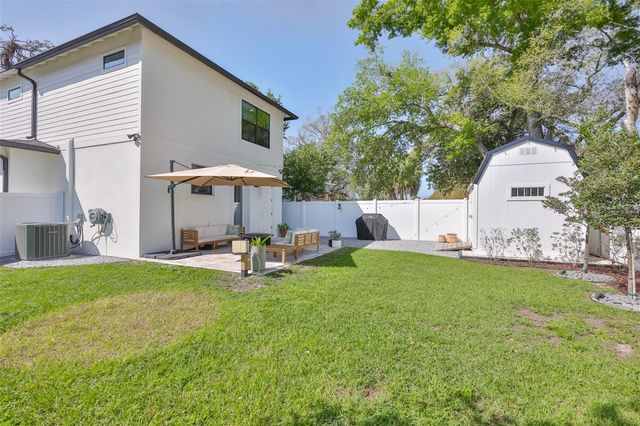 1806 E CARACAS STREET, Tampa, FL 33610