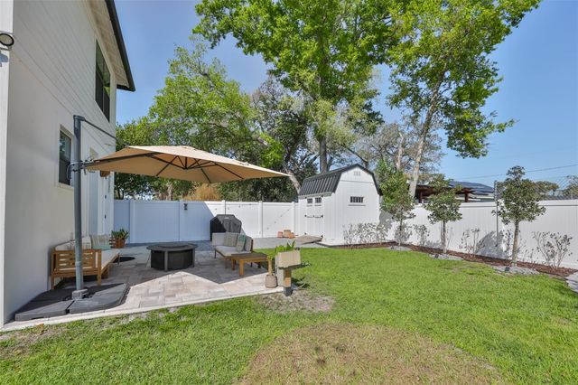 1806 E CARACAS STREET, Tampa, FL 33610