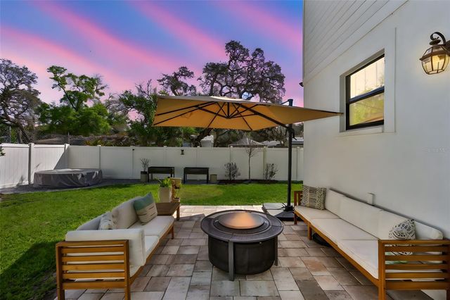 1806 E CARACAS STREET, Tampa, FL 33610