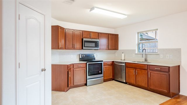 8732 Stone Valley Drive, Fort Worth, TX 76244