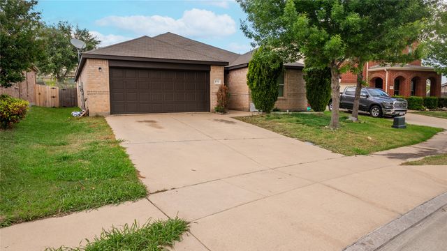 8732 Stone Valley Drive, Fort Worth, TX 76244