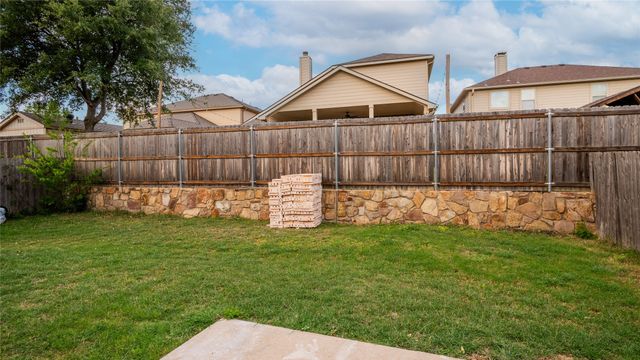 8732 Stone Valley Drive, Fort Worth, TX 76244