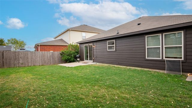 8732 Stone Valley Drive, Fort Worth, TX 76244