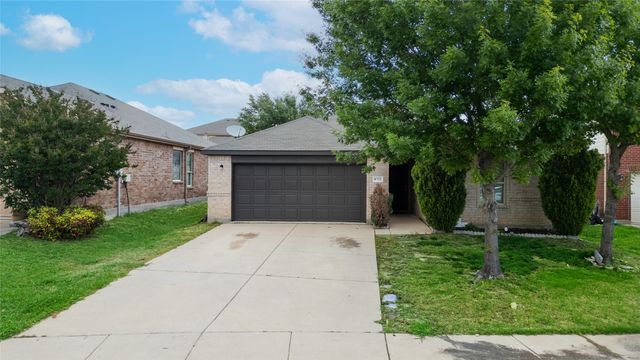 8732 Stone Valley Drive, Fort Worth, TX 76244