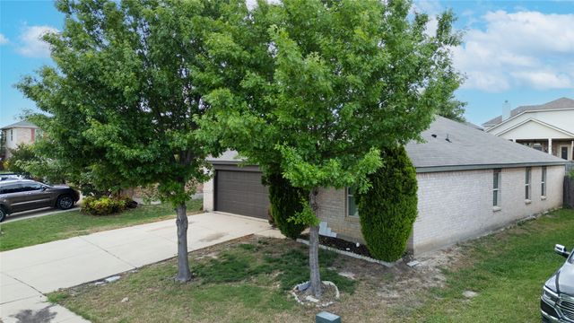 8732 Stone Valley Drive, Fort Worth, TX 76244